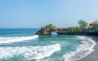 印度尼西亚好看的海边景点，印度尼西亚好玩的海岛？